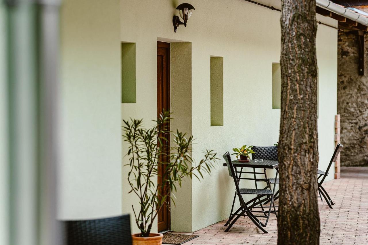 Sziklavendeghaz Aparthotel Veszprem Luaran gambar