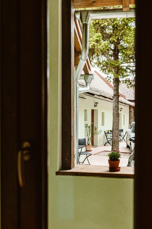 Sziklavendeghaz Aparthotel Veszprem Luaran gambar