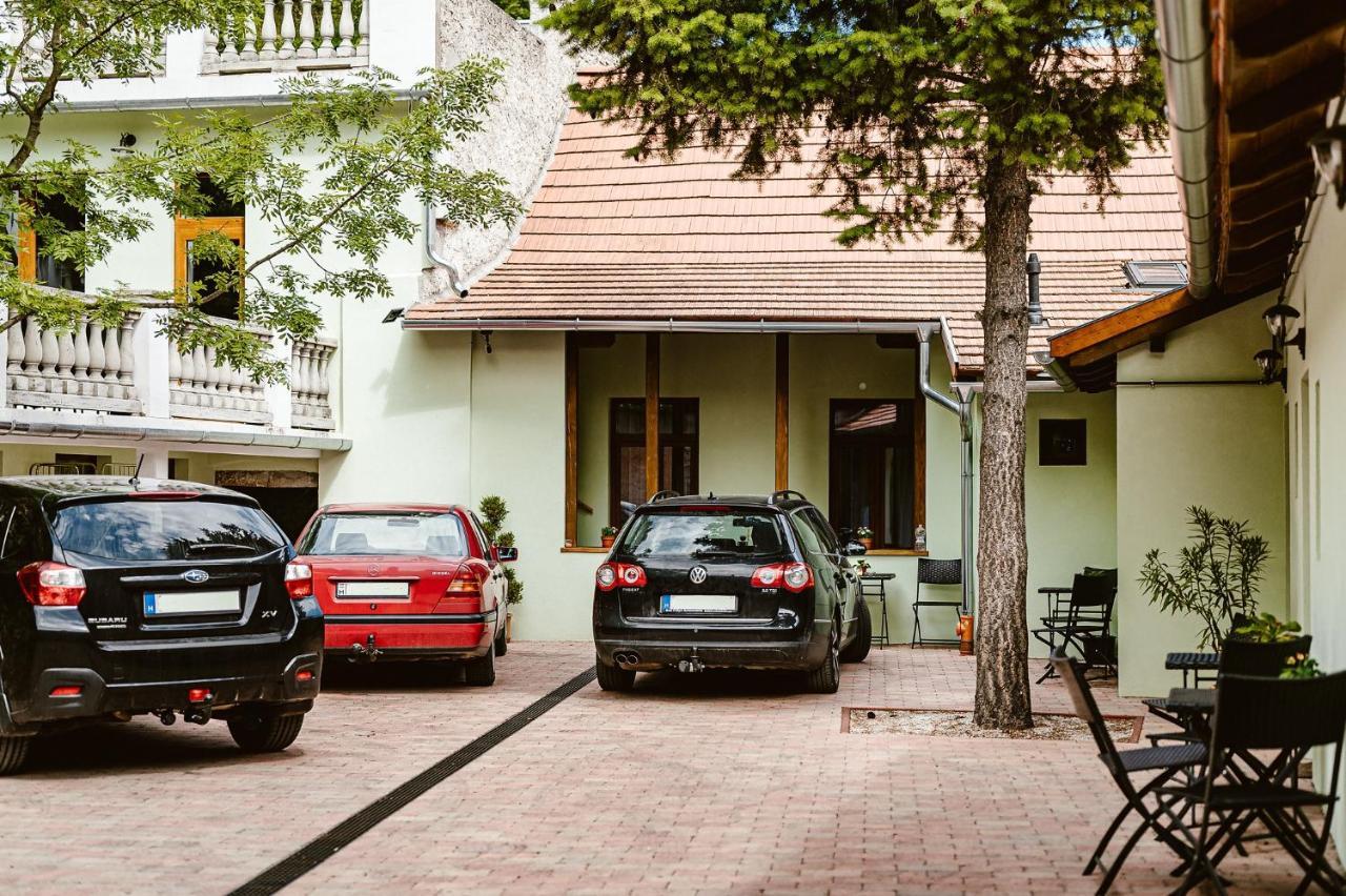 Sziklavendeghaz Aparthotel Veszprem Luaran gambar